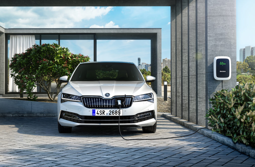 Plug-in hybridní Škoda Superb