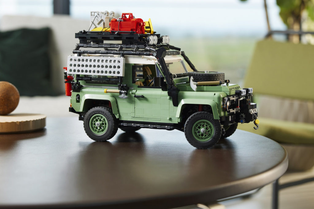 Land Rover Defender z lega