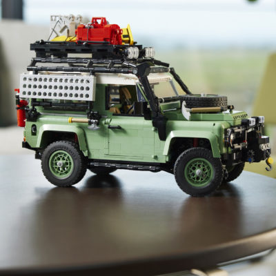 Land Rover Defender z lega