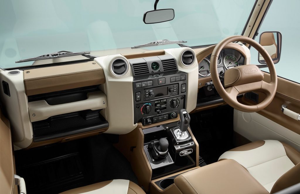 Interiér Defenderu Soft Top