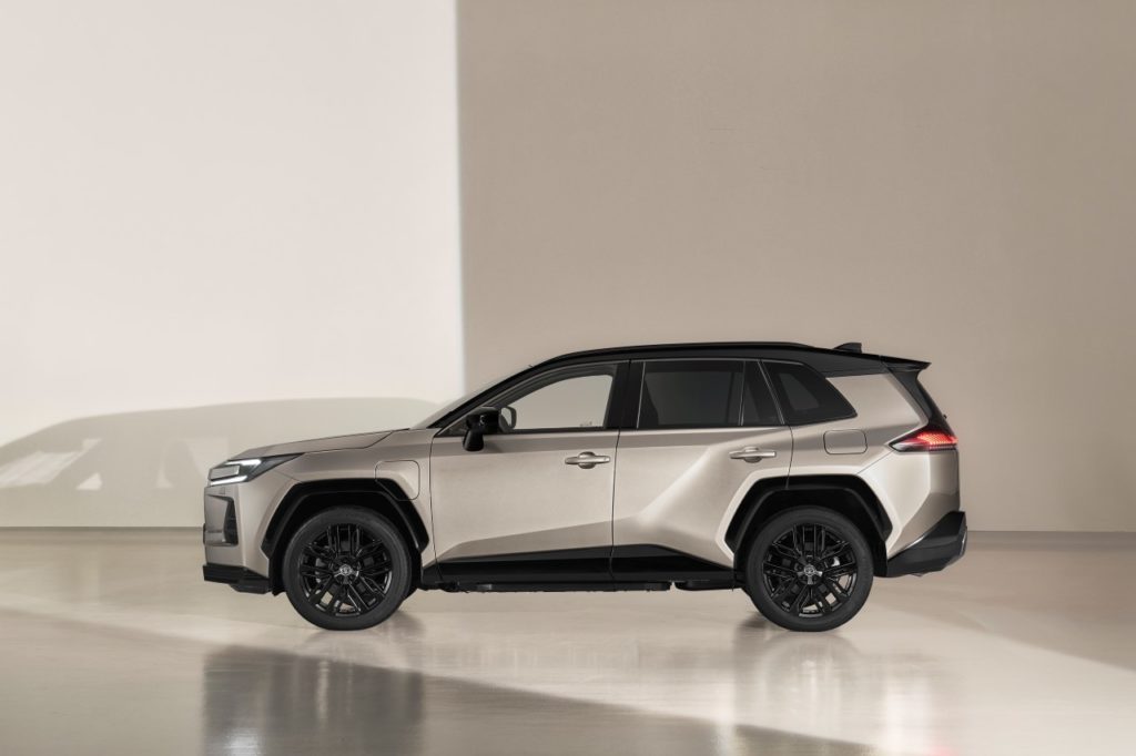 Zcela nová Toyota RAV4