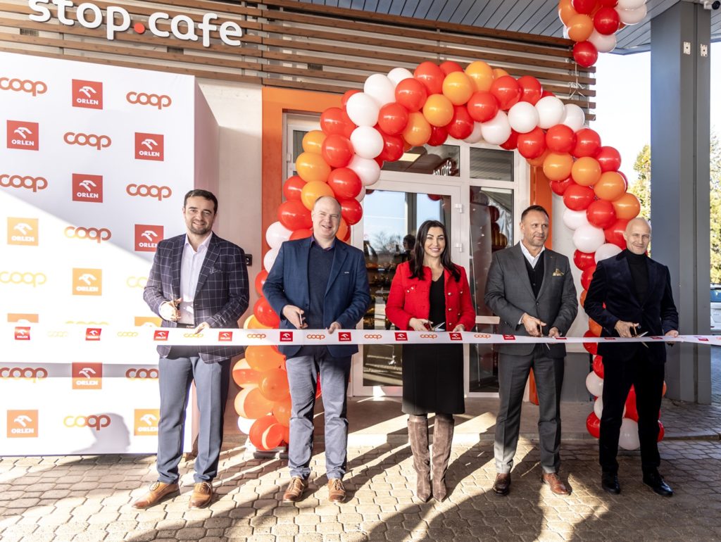 Slavnostní otevření automatizované prodejny